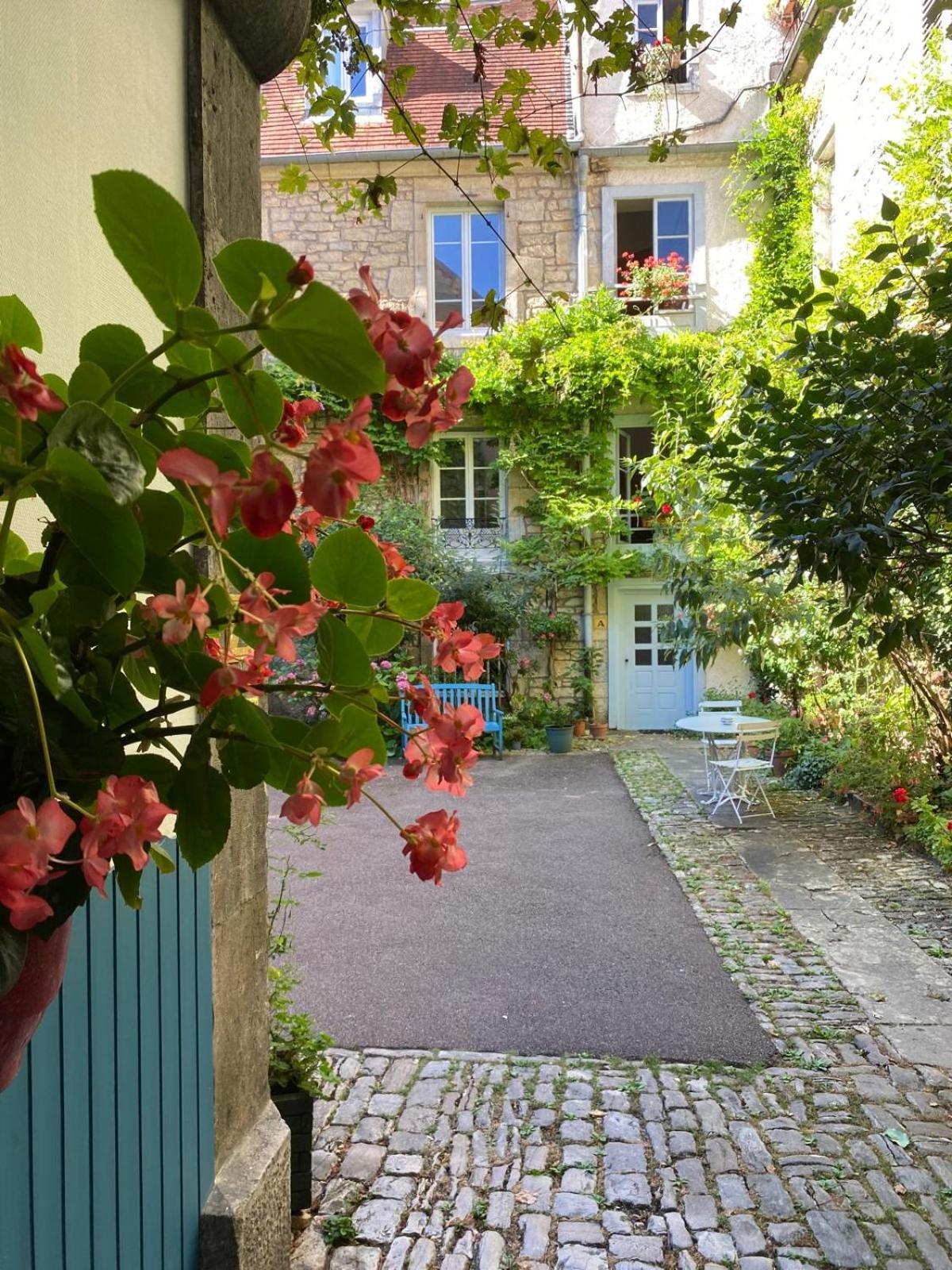 Besancon: Charmant Duplex Au Pied De La Citadelle المظهر الخارجي الصورة