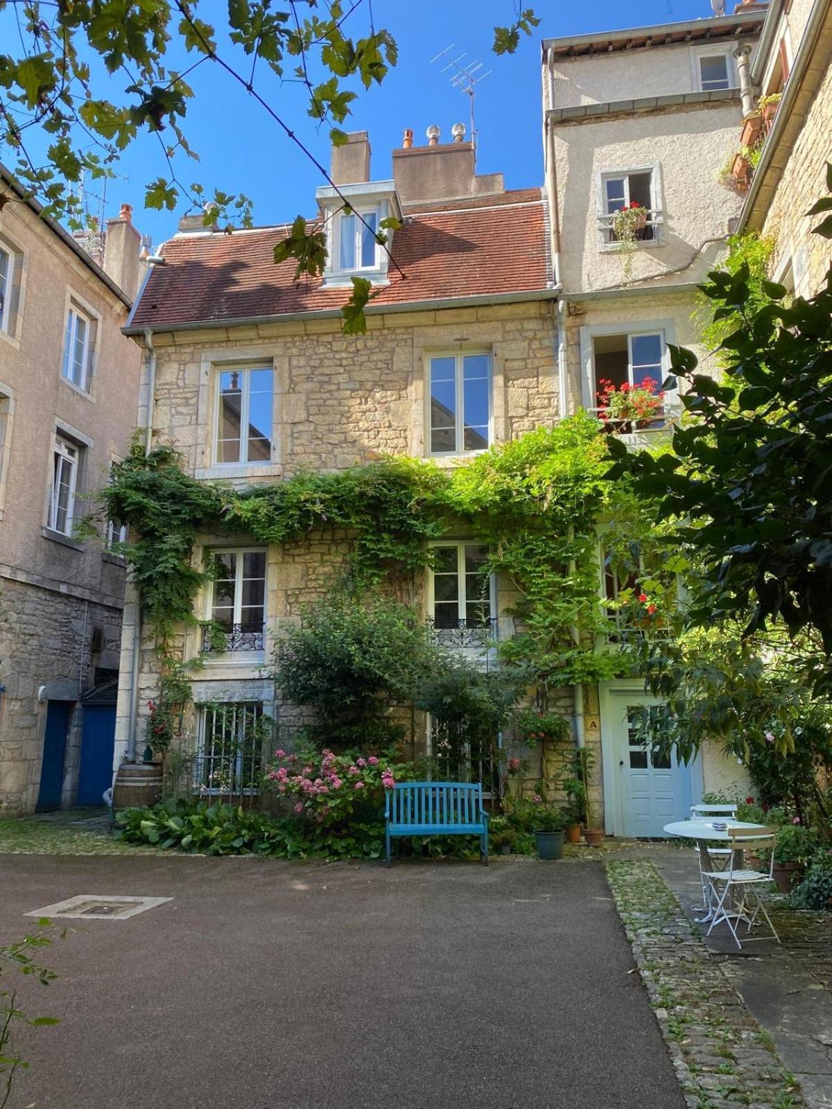 Besancon: Charmant Duplex Au Pied De La Citadelle المظهر الخارجي الصورة